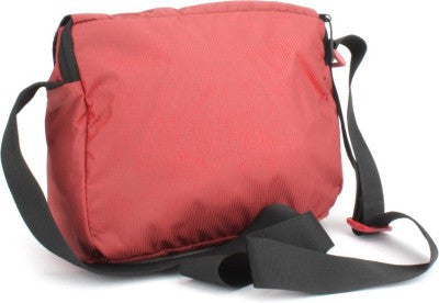 Wildcraft sling on sale bags for mens